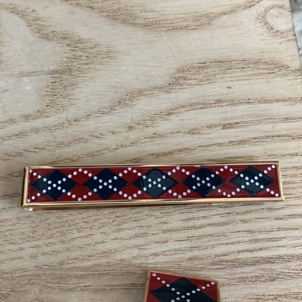 Vintage Swank Argyle Red, White &‎ Navy Blue With Gold Tone Tie Bar & Cuff Links